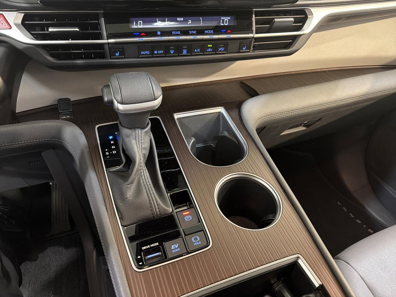 2023 Toyota Sienna XLE San Antonio TX