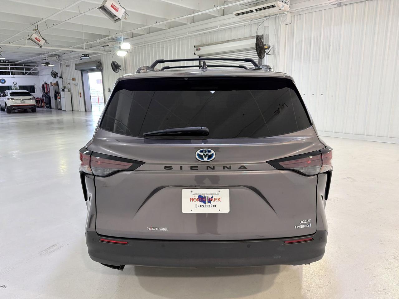 2023 Toyota Sienna XLE San Antonio TX