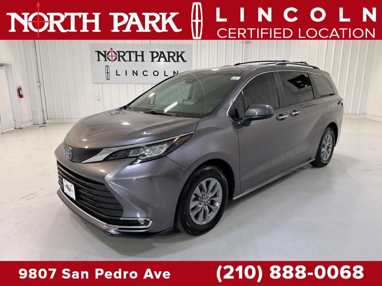 2023 Toyota Sienna XLE