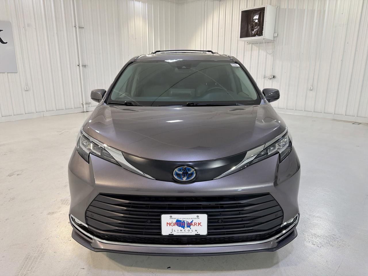 2023 Toyota Sienna XLE San Antonio TX