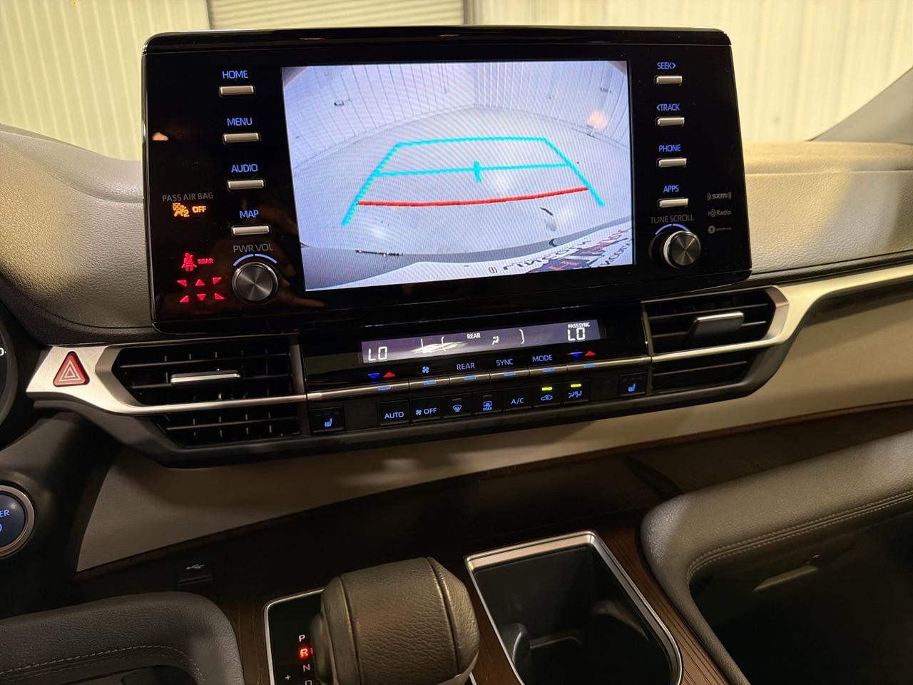 2023 Toyota Sienna XLE San Antonio TX