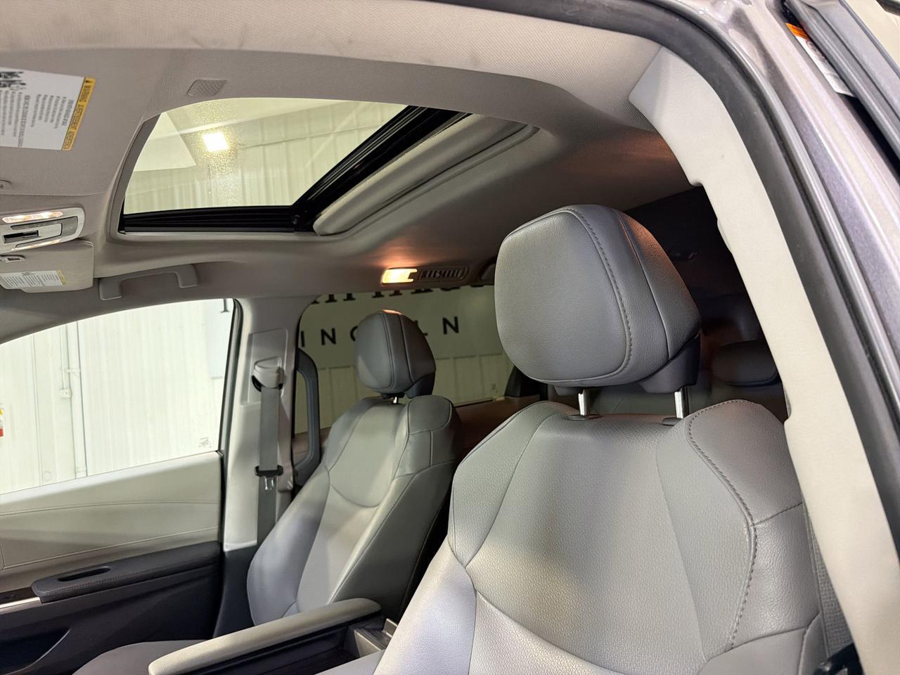 2023 Toyota Sienna XLE San Antonio TX