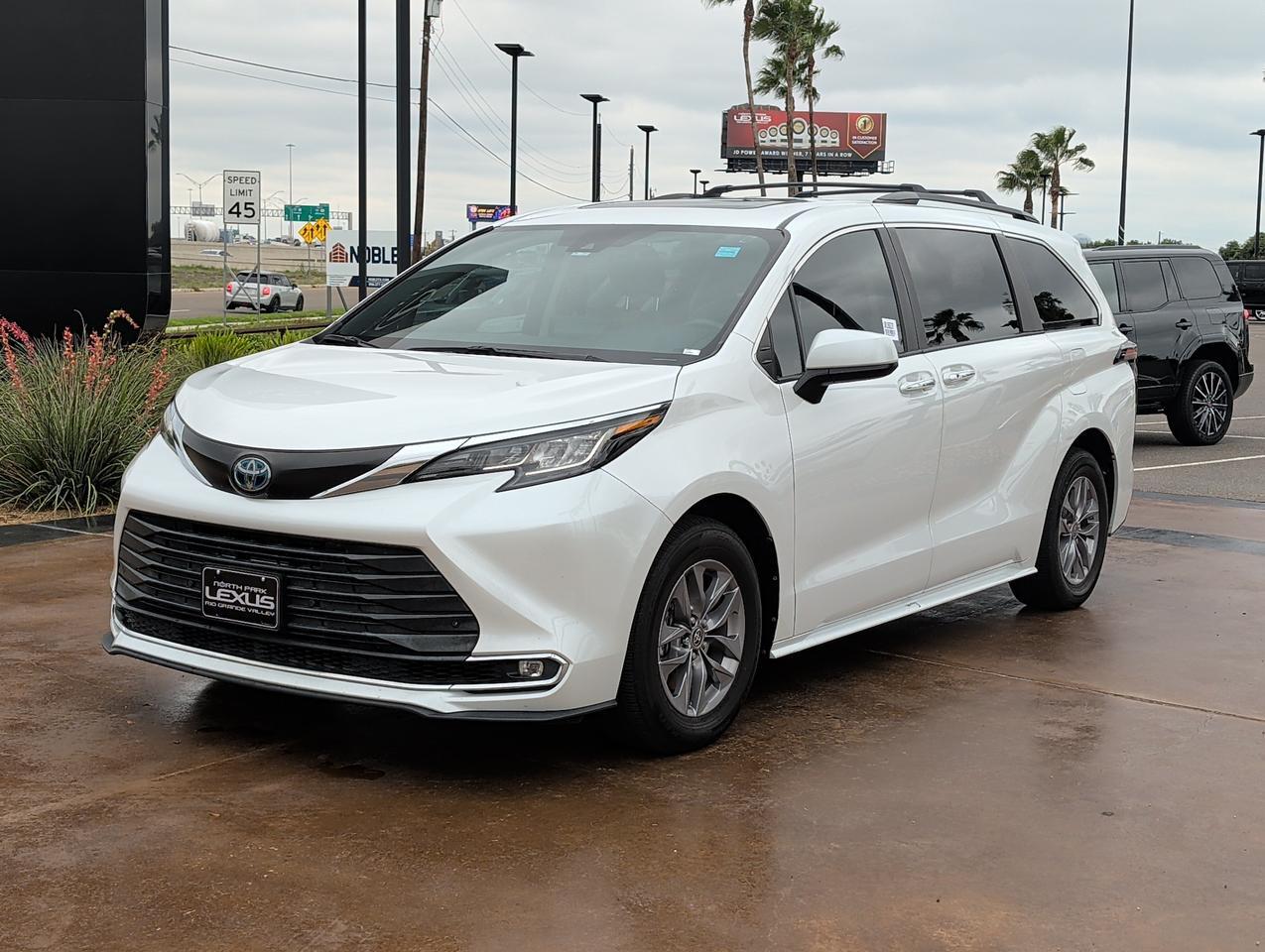 2023 Toyota Sienna XLE San Juan TX