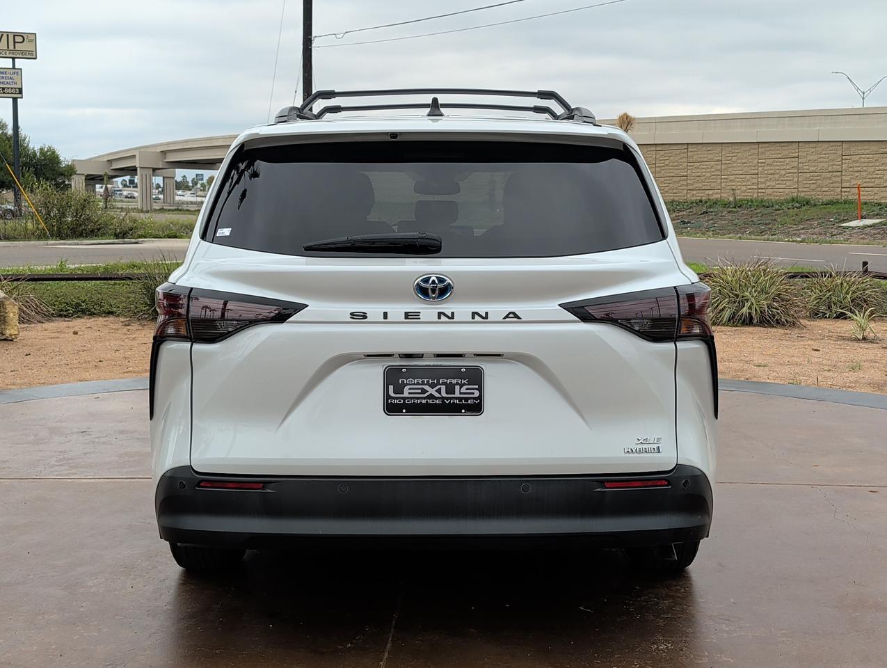 2023 Toyota Sienna XLE