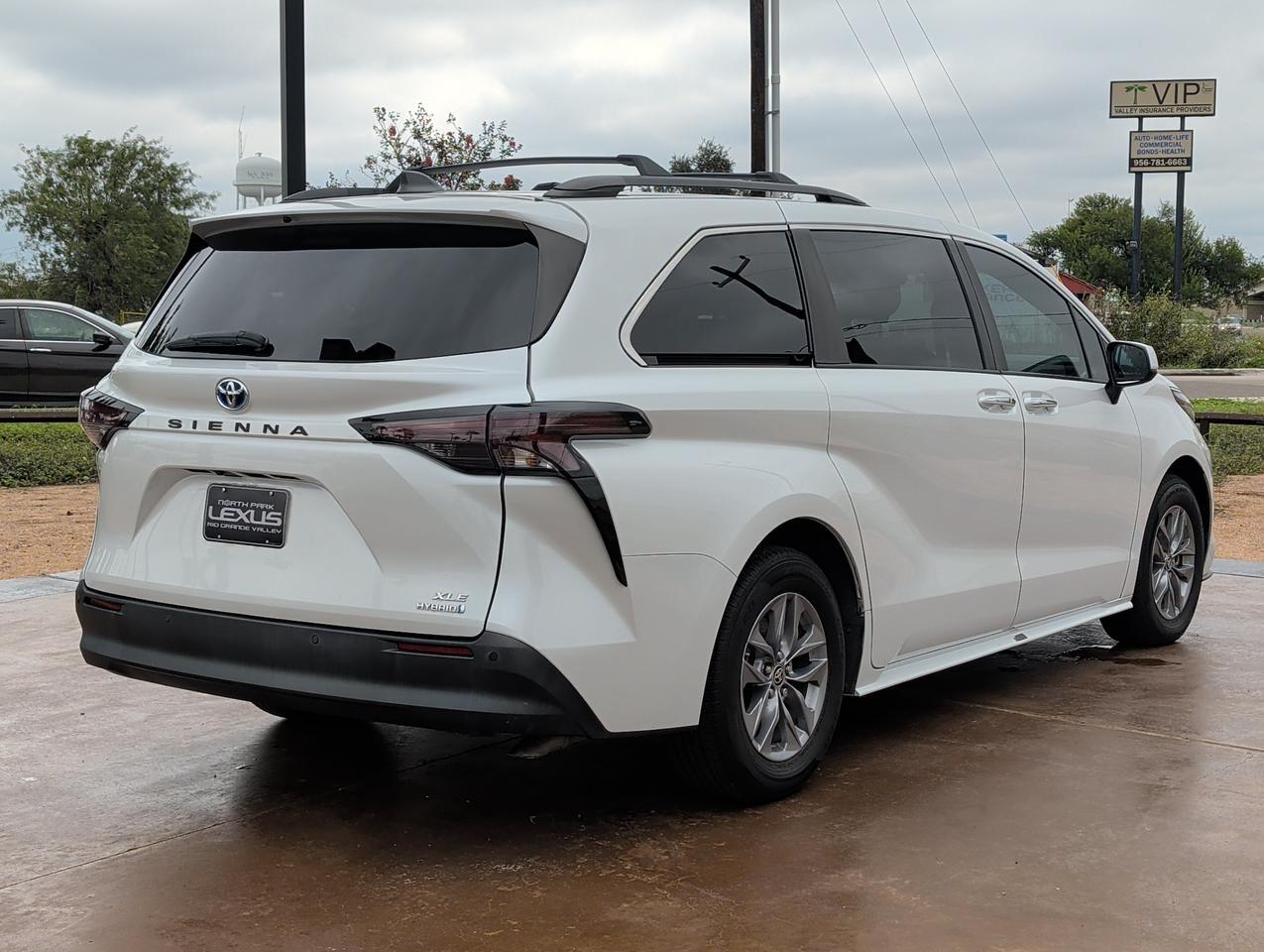 2023 Toyota Sienna XLE