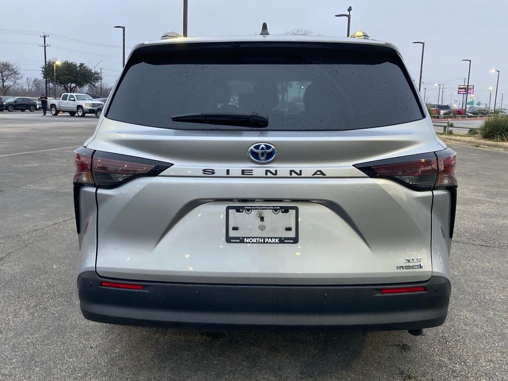 2023 Toyota Sienna XLE San Antonio TX