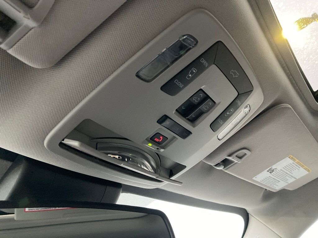 2023 Toyota Sienna XLE San Antonio TX