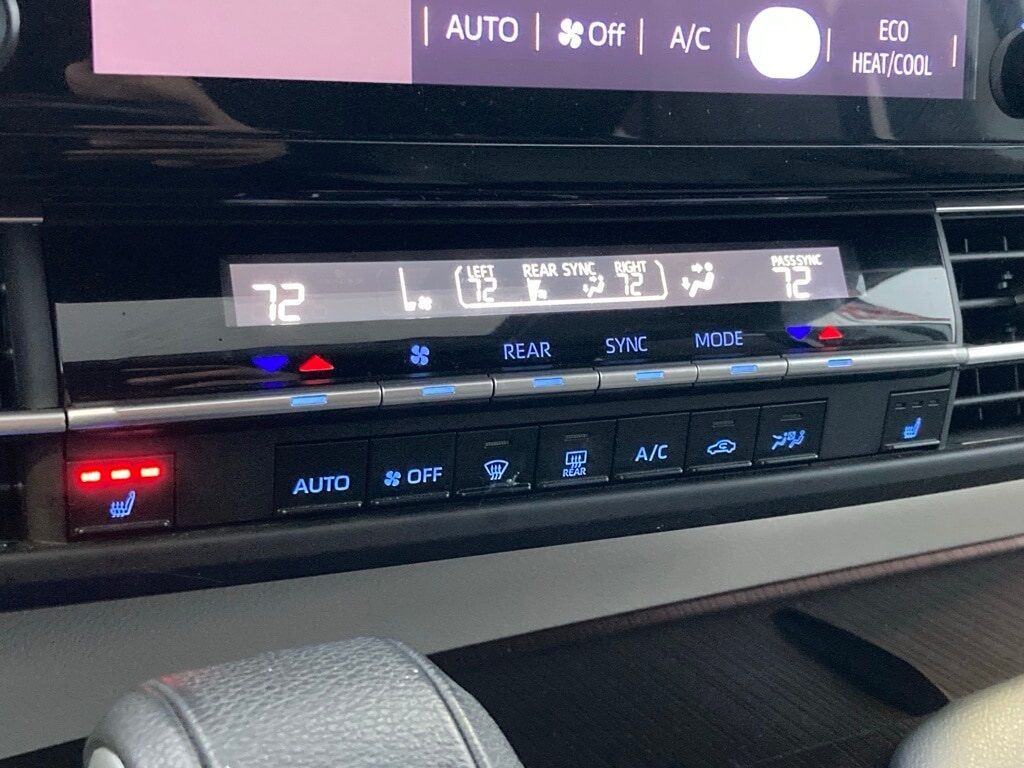 2023 Toyota Sienna XLE San Antonio TX