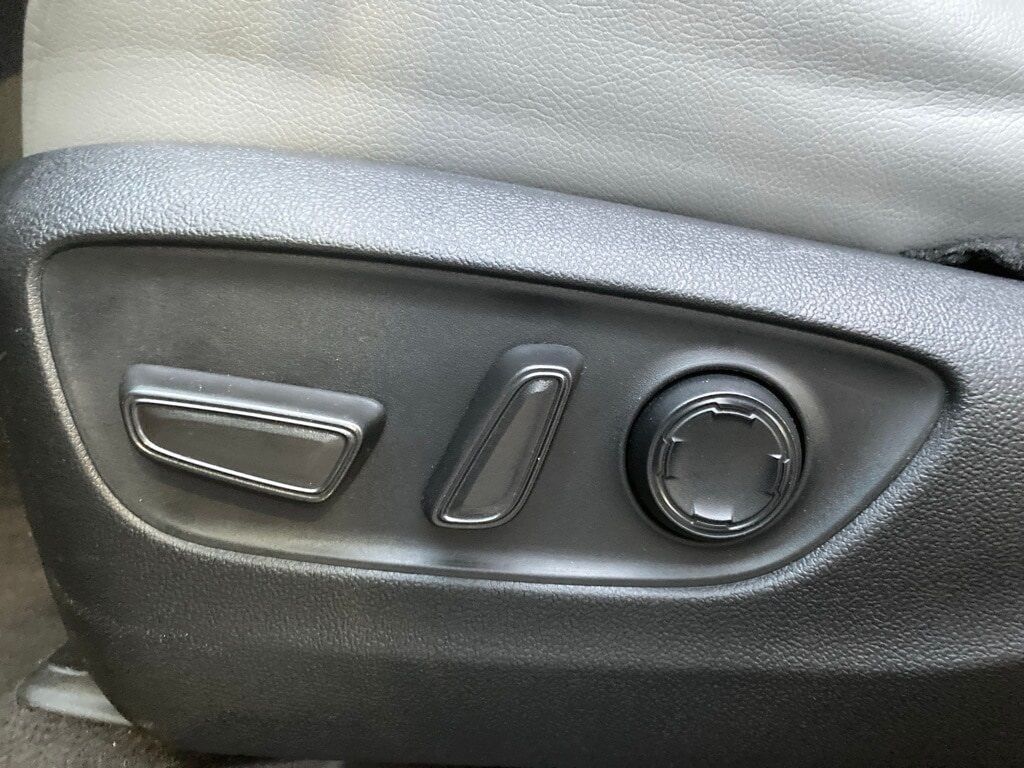 2023 Toyota Sienna XLE San Antonio TX