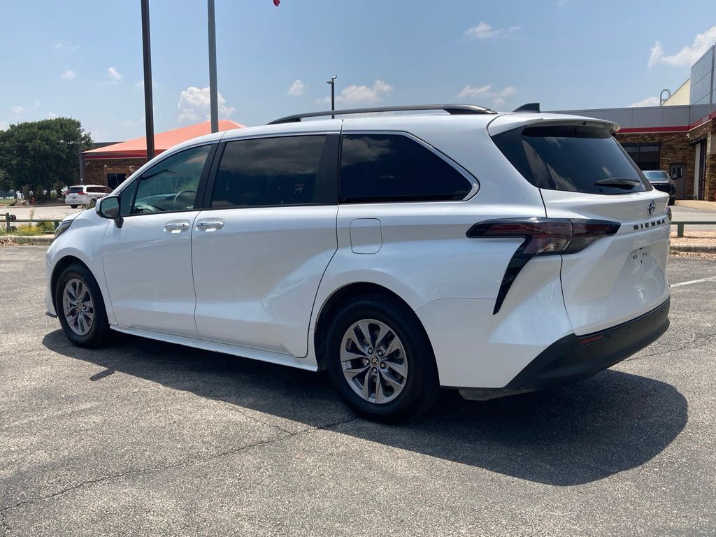2023 Toyota Sienna XLE San Antonio TX