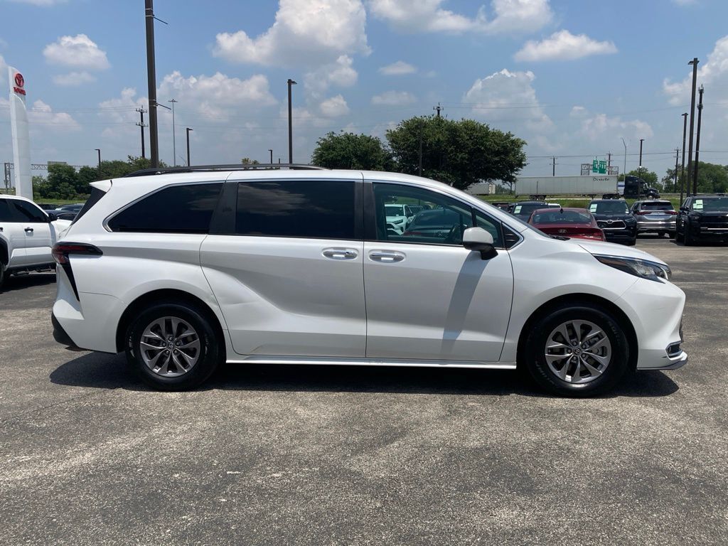 2023 Toyota Sienna XLE San Antonio TX