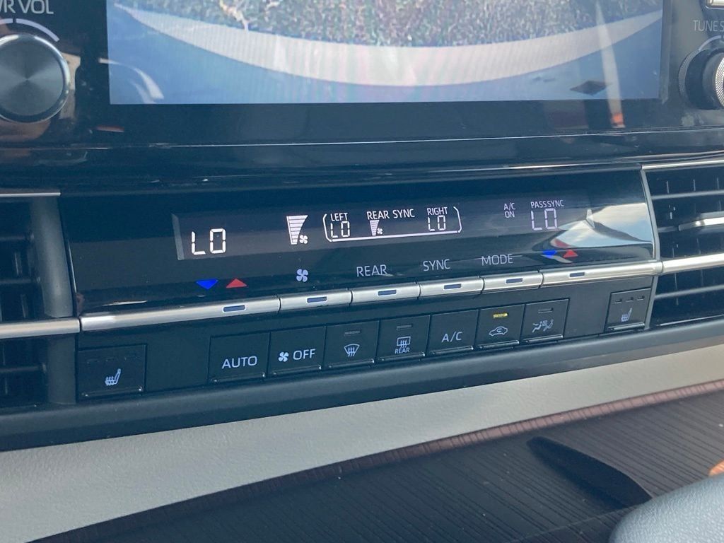 2023 Toyota Sienna XLE San Antonio TX