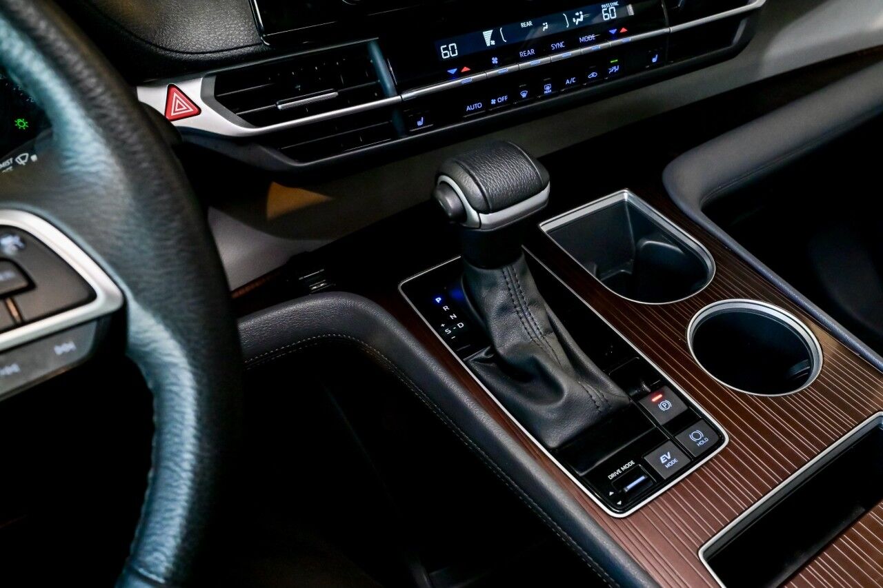 2023 Toyota Sienna XLE Springfield NJ