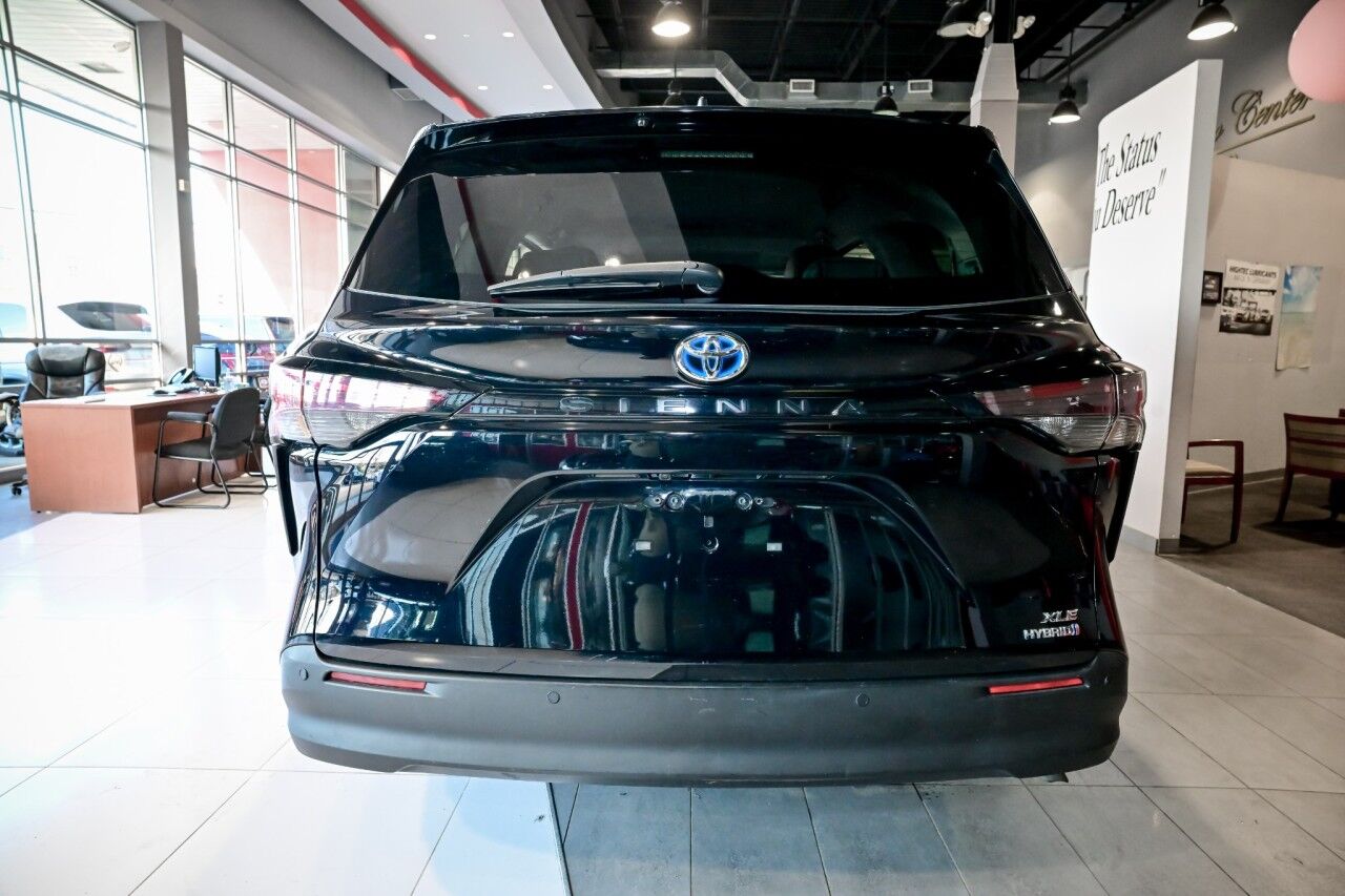2023 Toyota Sienna XLE Springfield NJ