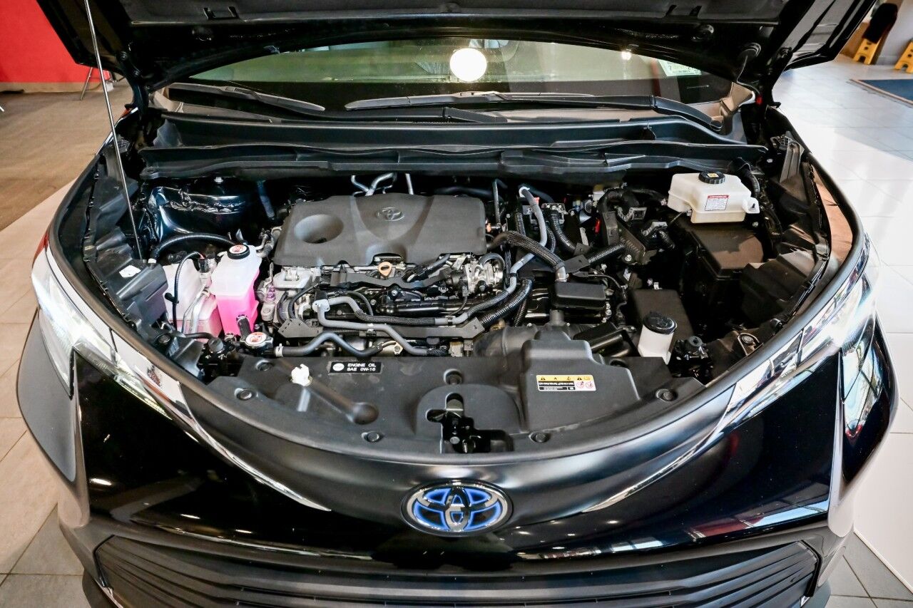 2023 Toyota Sienna XLE Springfield NJ