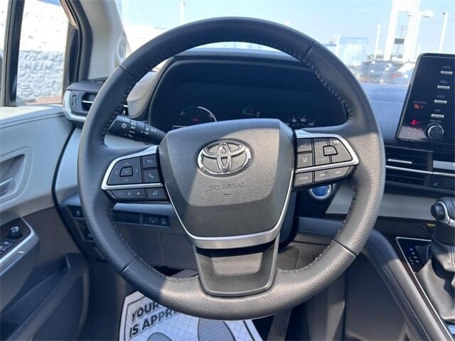 2023 Toyota Sienna XLE Cape Girardeau MO