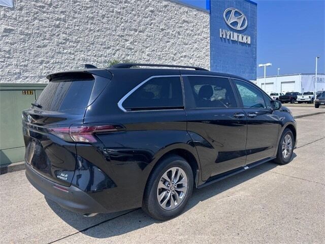2023 Toyota Sienna XLE Cape Girardeau MO