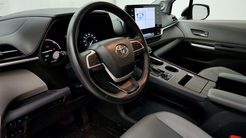 2023 Toyota Sienna XLE Laurel MD