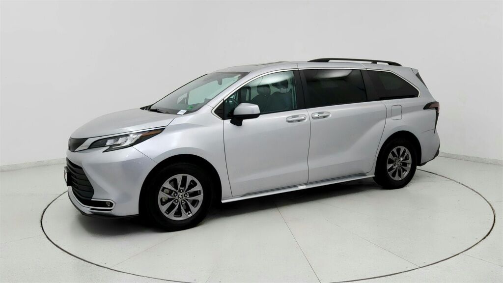 2023 Toyota Sienna XLE Laurel MD