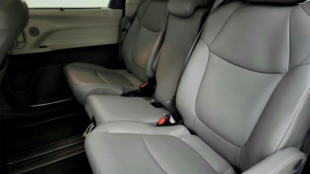 2023 Toyota Sienna XLE Laurel MD