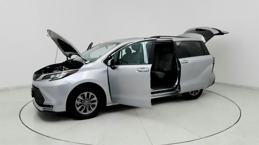 2023 Toyota Sienna XLE Laurel MD