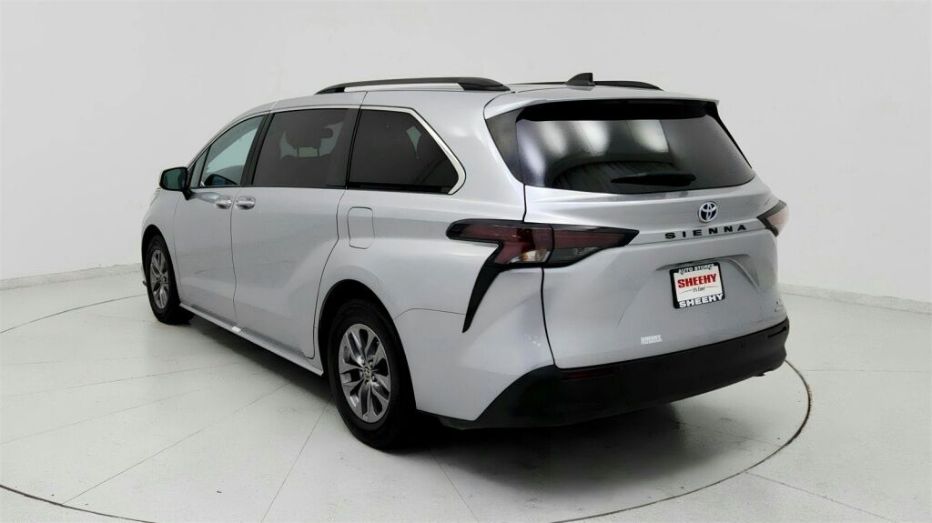 2023 Toyota Sienna XLE Laurel MD