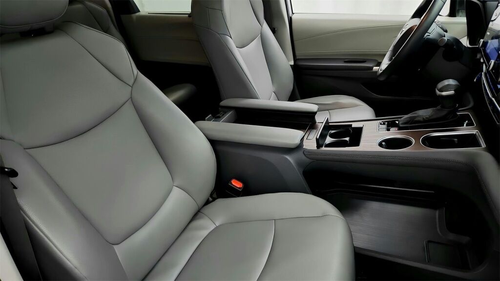 2023 Toyota Sienna XLE Laurel MD