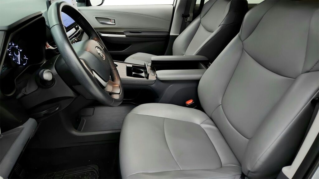 2023 Toyota Sienna XLE Laurel MD
