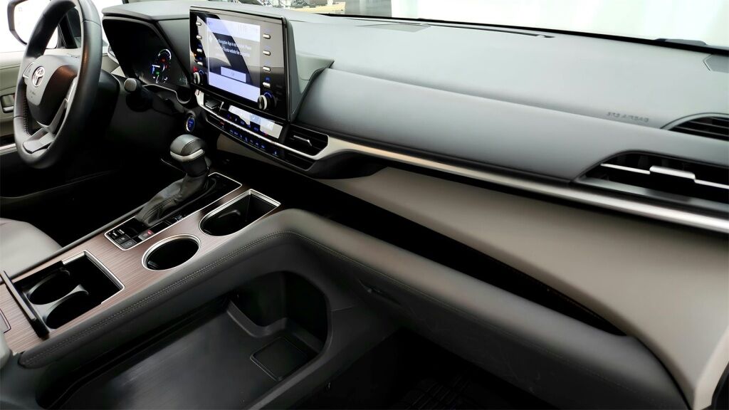 2023 Toyota Sienna XLE Laurel MD