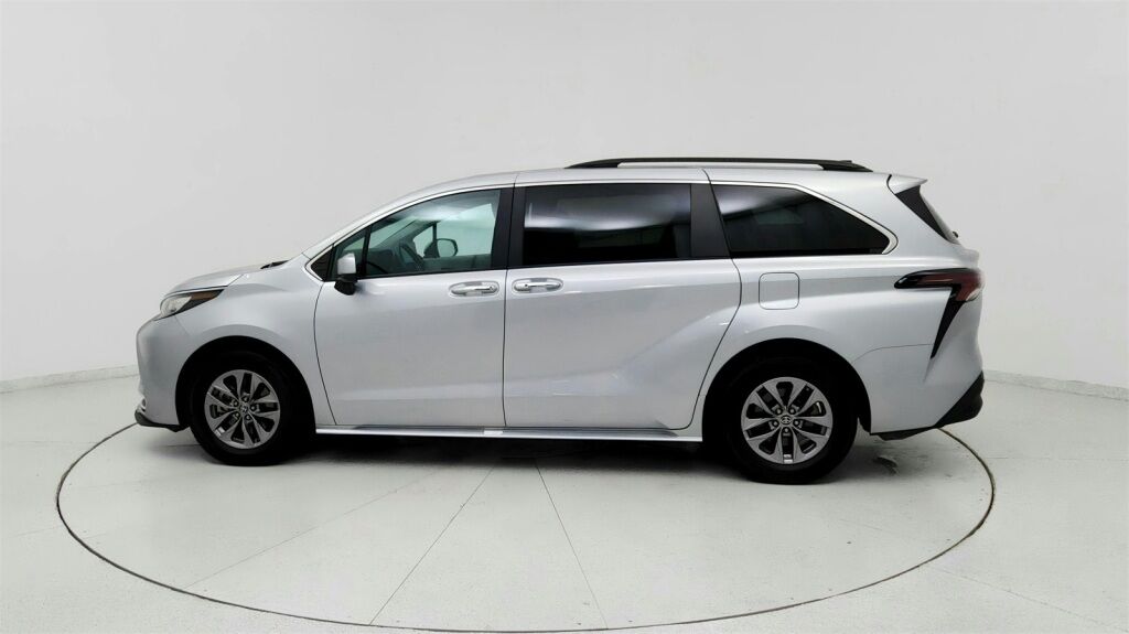 2023 Toyota Sienna XLE Laurel MD