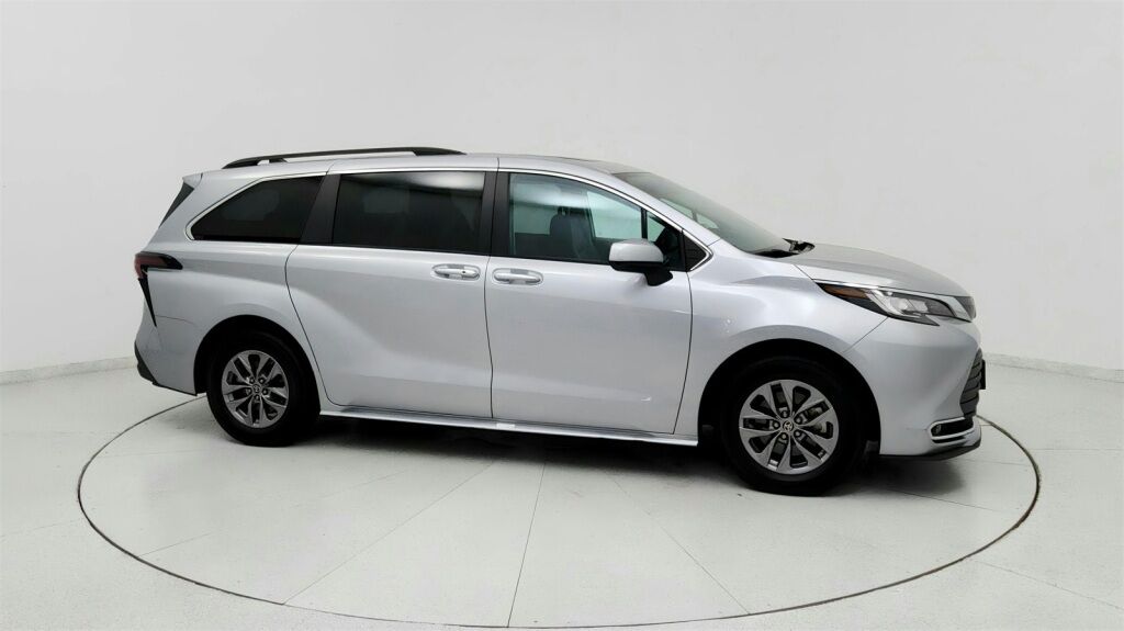 2023 Toyota Sienna XLE Laurel MD