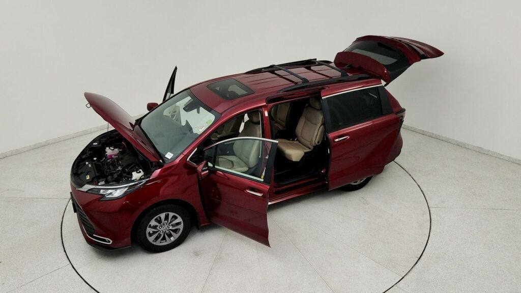 2023 Toyota Sienna XLE Laurel MD