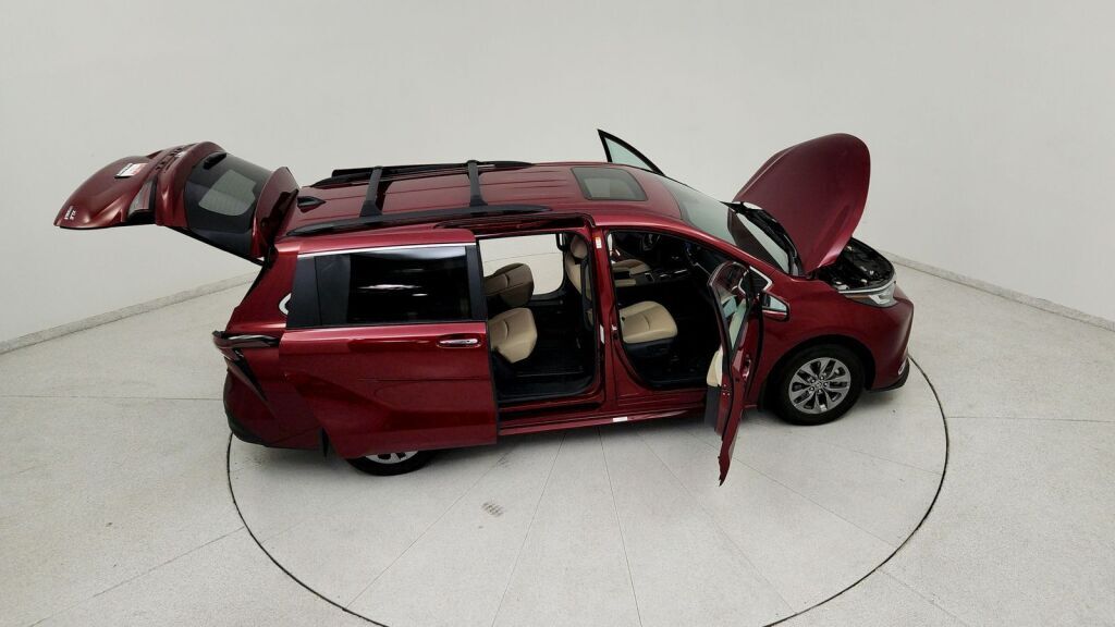 2023 Toyota Sienna XLE Laurel MD