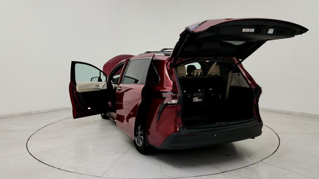 2023 Toyota Sienna XLE Laurel MD