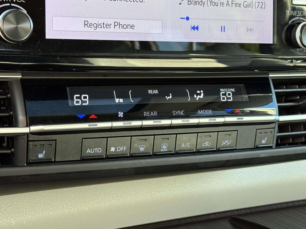 2023 Toyota Sienna XLE Fredericksburg VA