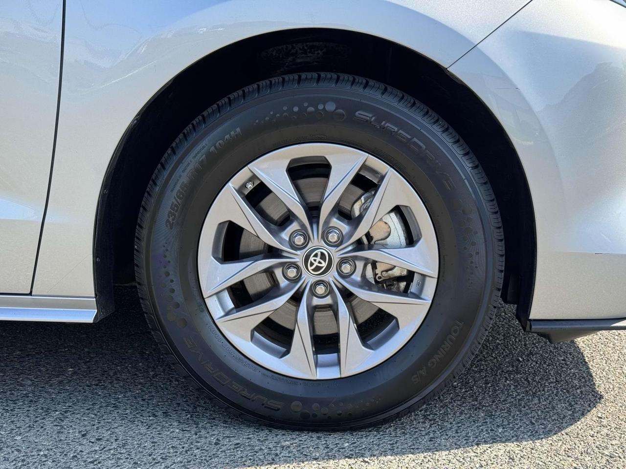 2023 Toyota Sienna XLE Fredericksburg VA
