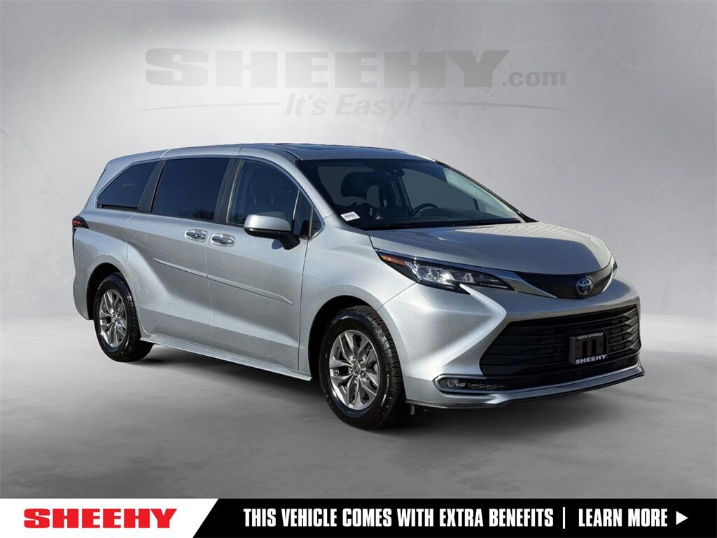 2023 Toyota Sienna XLE