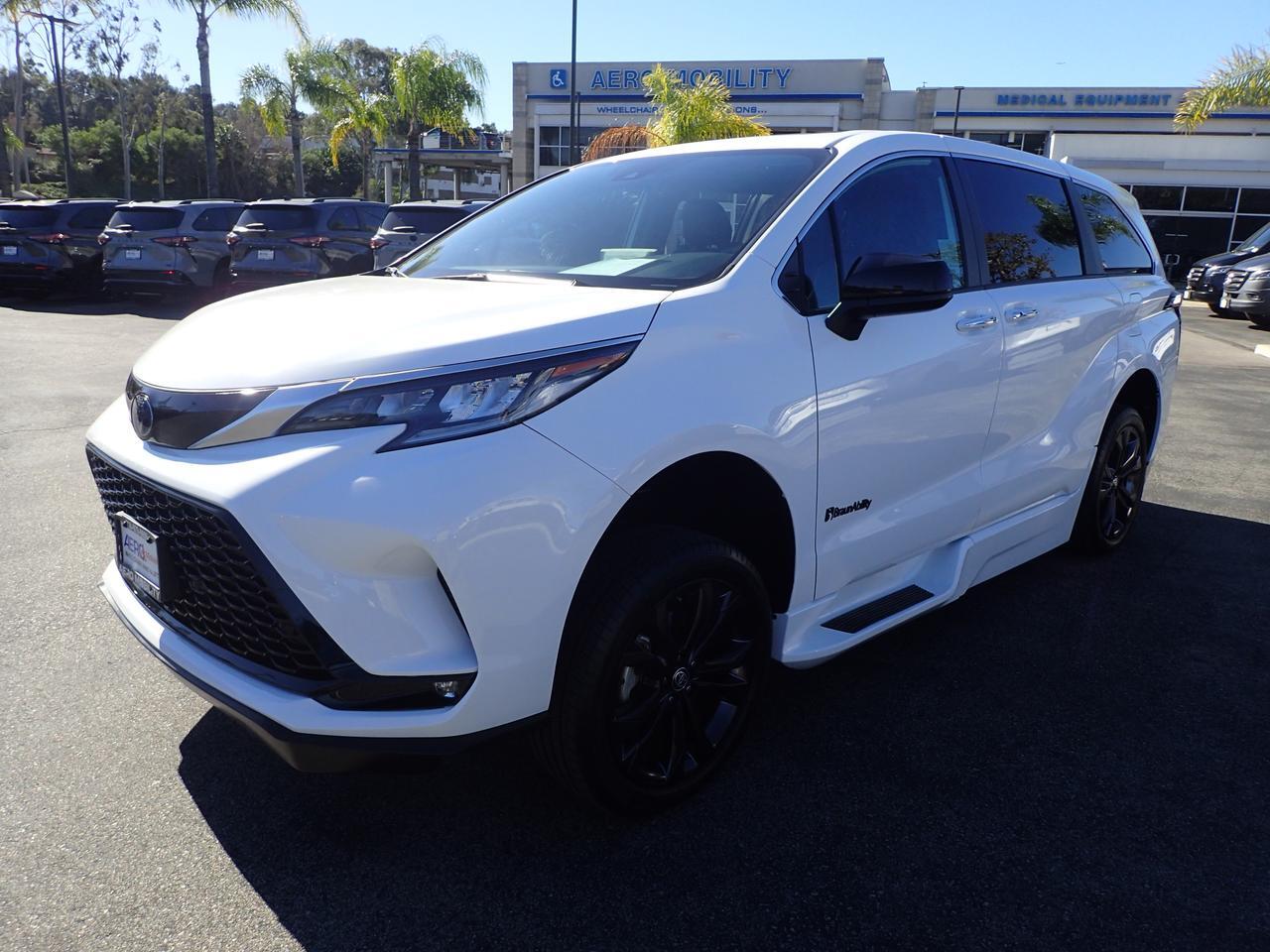 2023 Toyota Sienna XSE