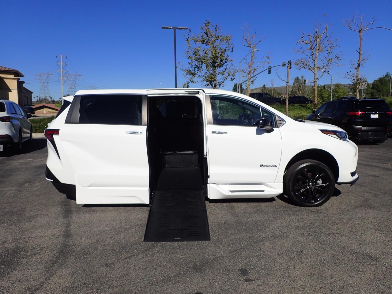 2023 Toyota Sienna XSE Anaheim CA
