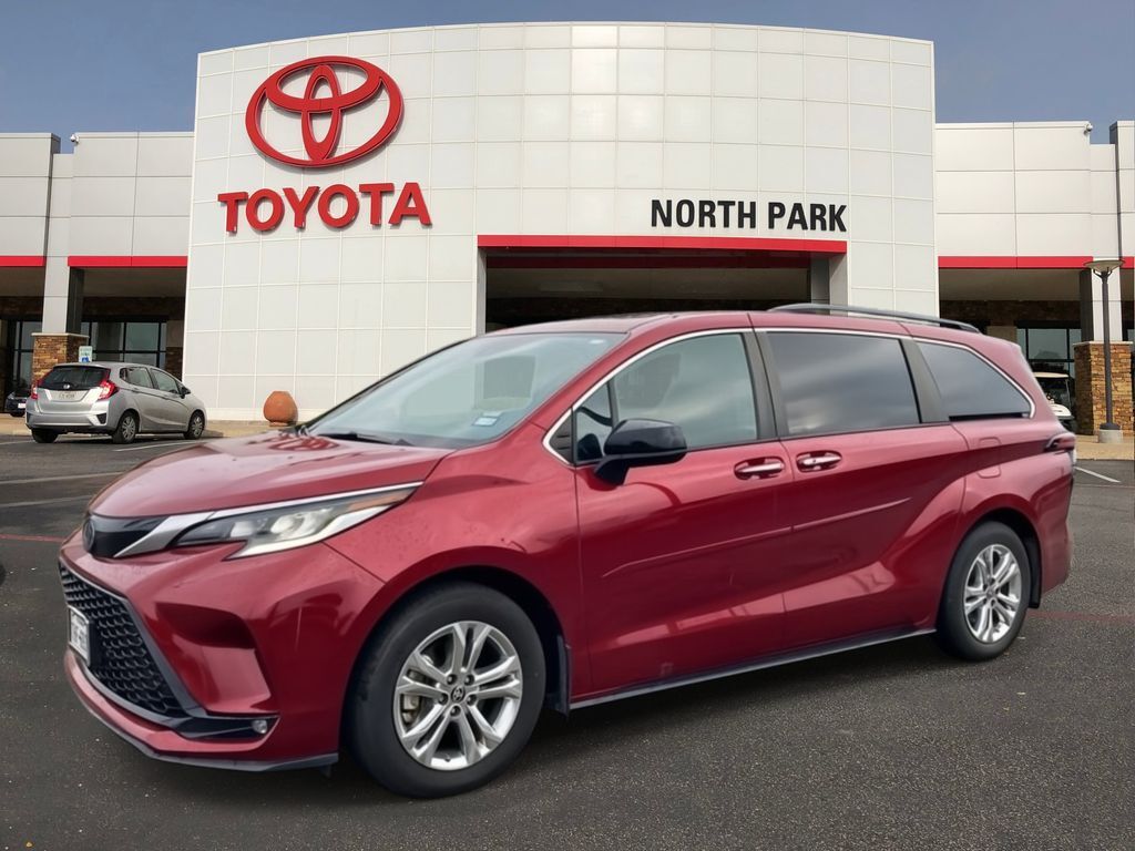 2023 Toyota Sienna XSE