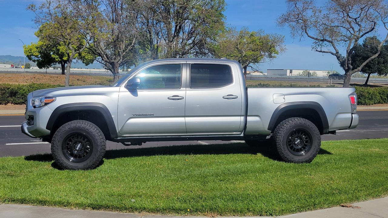 2023 Toyota TACOMA OFF ROAD