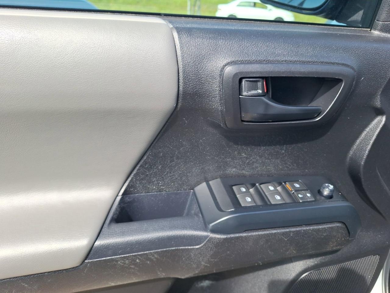 2023 Toyota Tacoma 4WD SR Hurst TX