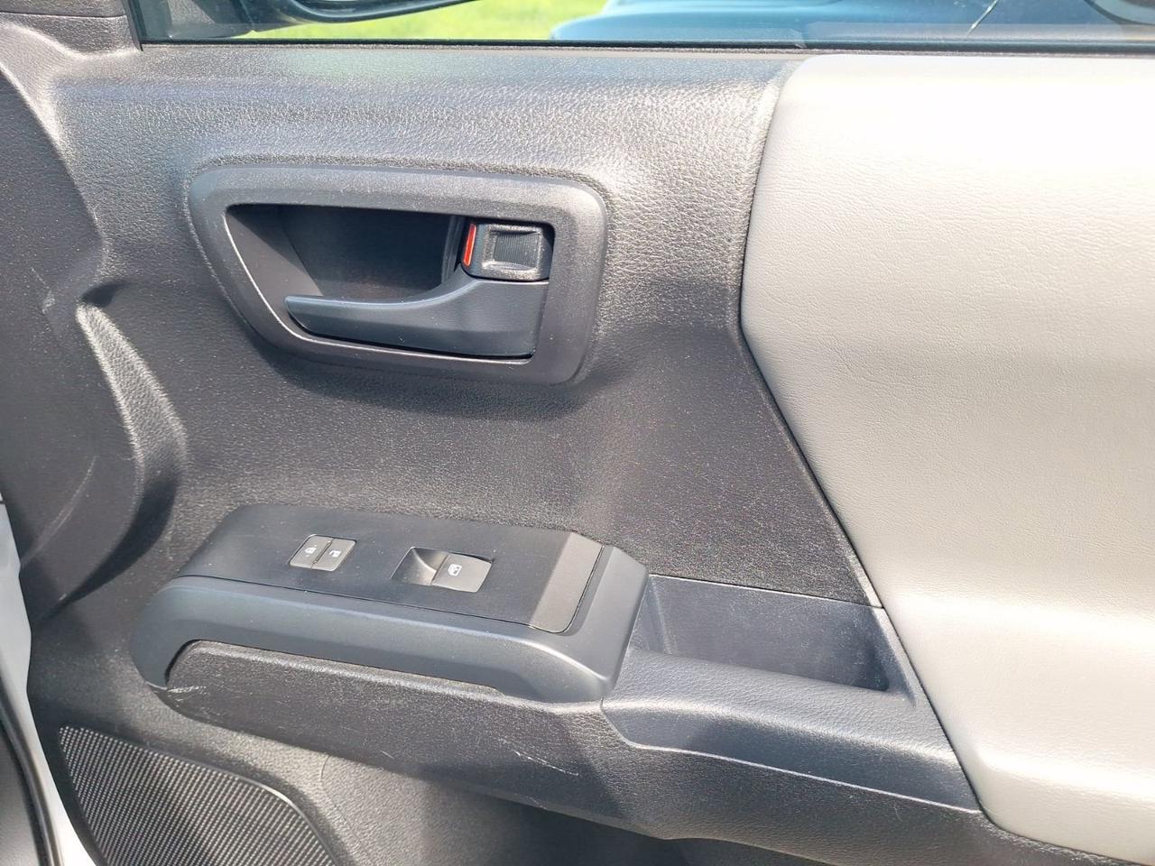 2023 Toyota Tacoma 4WD SR Hurst TX