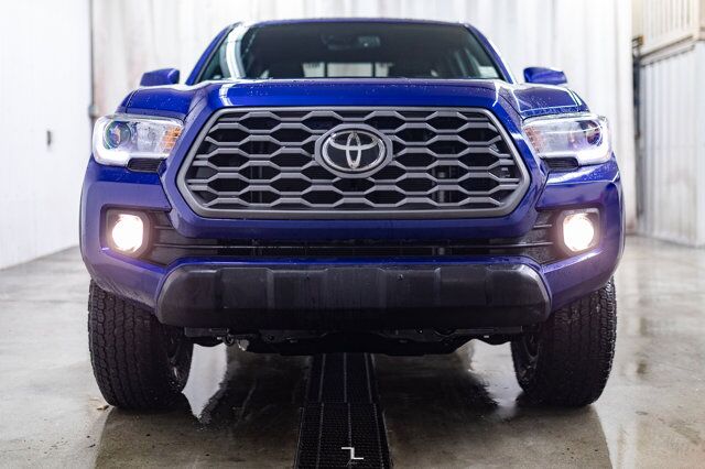 2023 Toyota Tacoma 4x4 Access Cab TRD Off-Road Nav BCam Red Deer AB