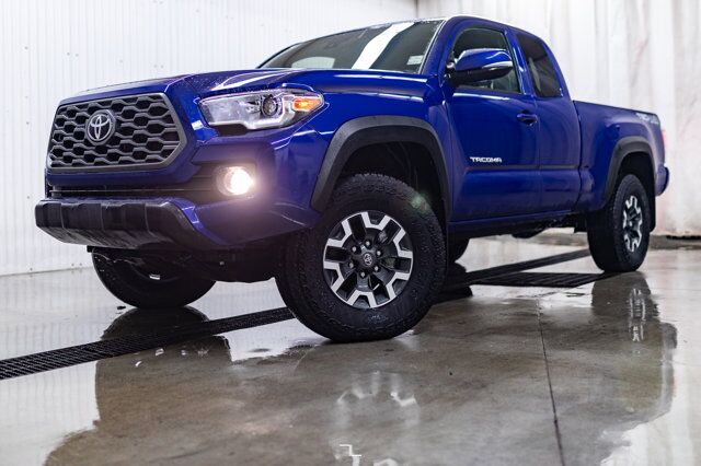 2023 Toyota Tacoma 4x4 Access Cab TRD Off-Road Nav BCam Red Deer AB