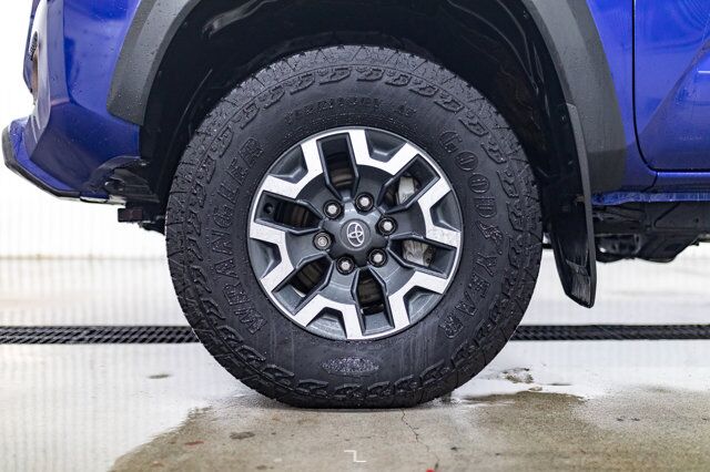 2023 Toyota Tacoma 4x4 Access Cab TRD Off-Road Nav BCam Red Deer AB