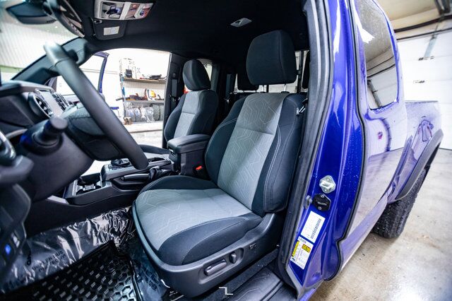 2023 Toyota Tacoma 4x4 Access Cab TRD Off-Road Nav BCam Red Deer AB