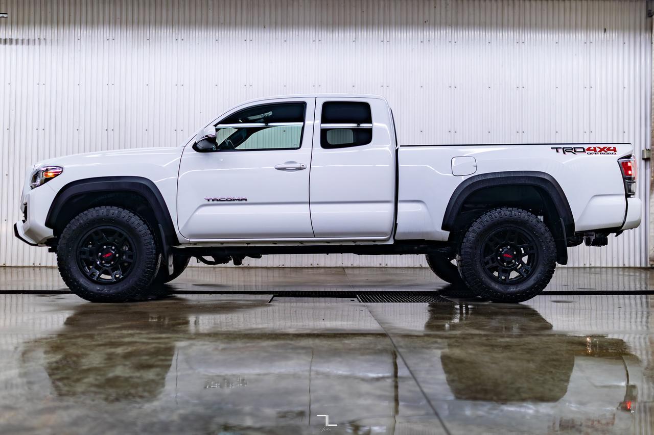 2023 Toyota Tacoma 4x4 Access Cab TRD Sport Manual Nav BCam Red Deer AB
