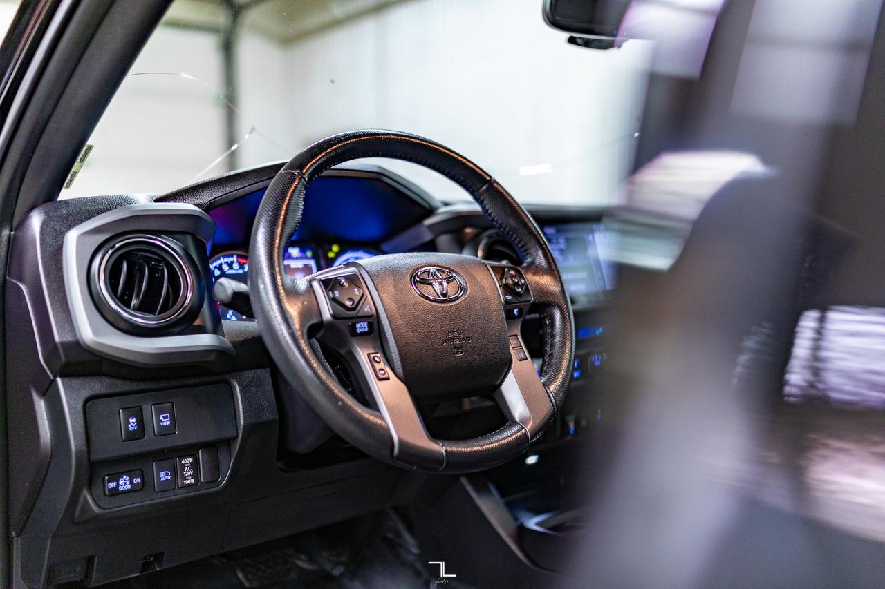 2023 Toyota Tacoma 4x4 Crew Cab TRD Off Road Leather Roof Nav BCam Red Deer AB