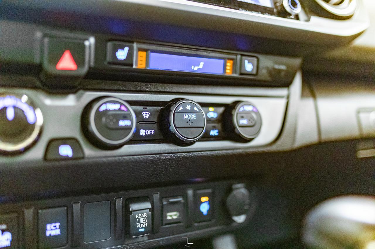 2023 Toyota Tacoma 4x4 Crew Cab TRD Off Road Leather Roof Nav BCam Red Deer AB